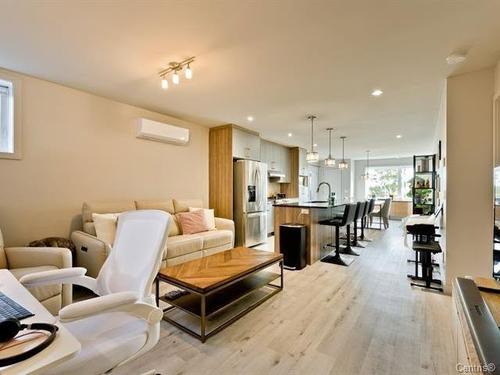 3 bedrooms apartment for rent in Sherbrooke — photo 2