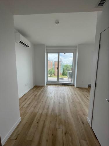 Studio for rent in Longueuil — photo 2