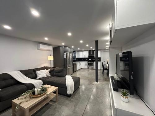 2 bedrooms apartment for rent in Laval — photo 5