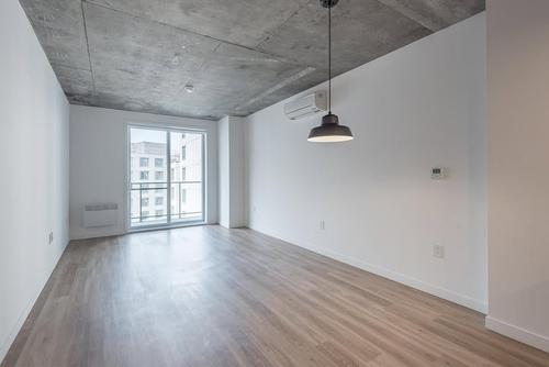 2 bedrooms apartment for rent in Laval — photo 2