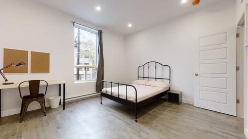 4 bedrooms apartment for rent in Montreal - Le Plateau-Mont-Royal — photo 9