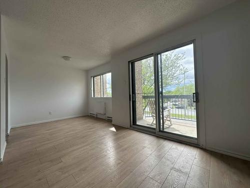 2 bedrooms apartment for rent in Laval — photo 6