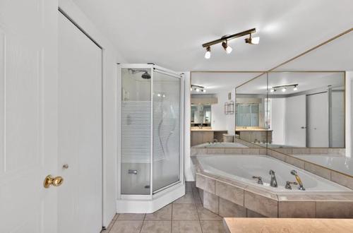 3 bedrooms apartment for rent in Laval — photo 25
