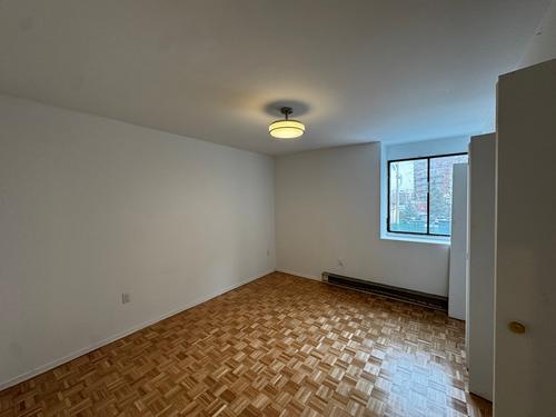 3 bedrooms apartment for rent in Laval — photo 10