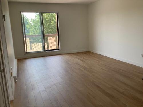 2 bedrooms apartment for rent in Laval — photo 12