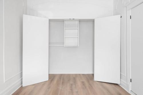4 bedrooms apartment for rent in Montreal - Le Plateau-Mont-Royal — photo 13