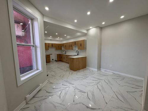 5 bedrooms apartment for rent in Montreal - Le Plateau-Mont-Royal — photo 2
