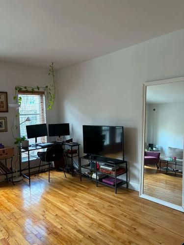 4 bedrooms apartment for rent in Montreal - Le Plateau-Mont-Royal — photo 2