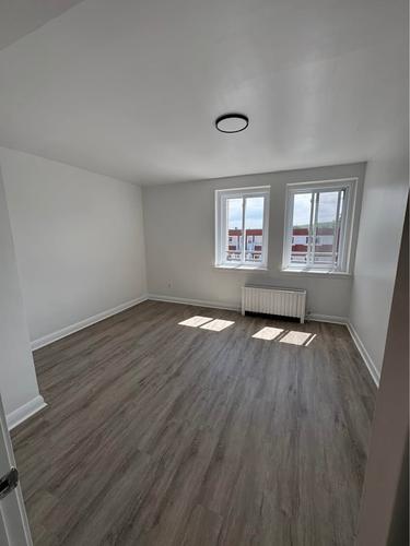 2 bedrooms apartment for rent in Sherbrooke — photo 10