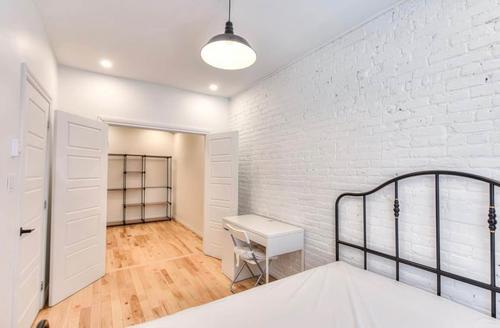 4 bedrooms apartment for rent in Montreal - Le Plateau-Mont-Royal — photo 6
