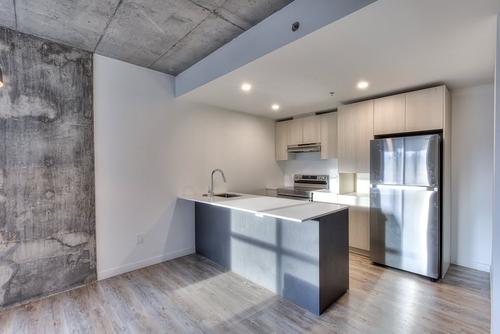 2 bedrooms apartment for rent in Laval — photo 2