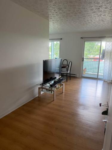 2 bedrooms apartment for rent in Sherbrooke — photo 2