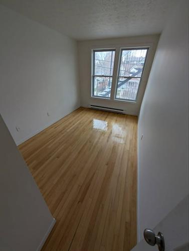 2 bedrooms apartment for rent in Sherbrooke — photo 2