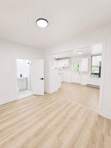 1 bedroom apartment for rent in Montreal - Ville-Marie — photo 5