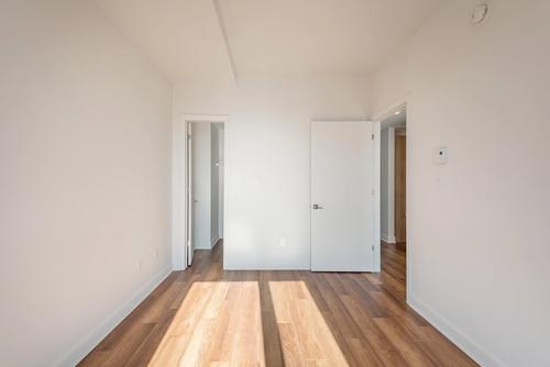 2 bedrooms apartment for rent in Laval — photo 18
