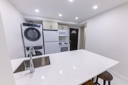 4 bedrooms apartment for rent in Montreal - Le Plateau-Mont-Royal — photo 6