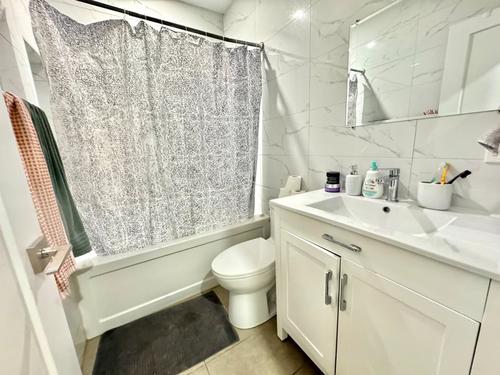 5 bedrooms apartment for rent in Montreal - Le Plateau-Mont-Royal — photo 15