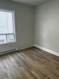 2 bedrooms apartment for rent in Sherbrooke — photo 12