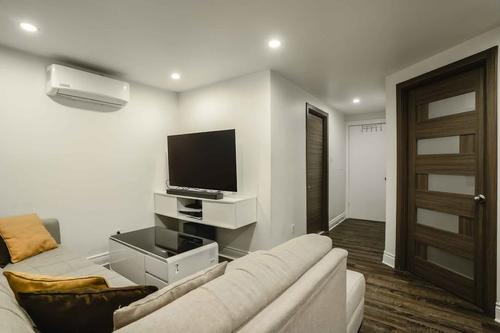4 bedrooms apartment for rent in Laval — photo 15