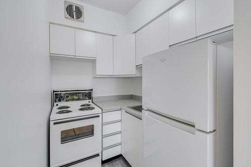 Studio for rent in Montreal - Ville-Marie — photo 4