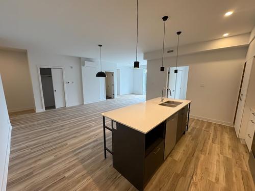 Appartement de 3 chambres à louer à Longueuil — photo 3