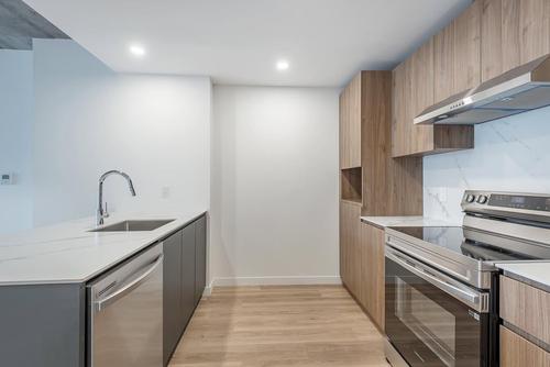 2 bedrooms apartment for rent in Laval — photo 2