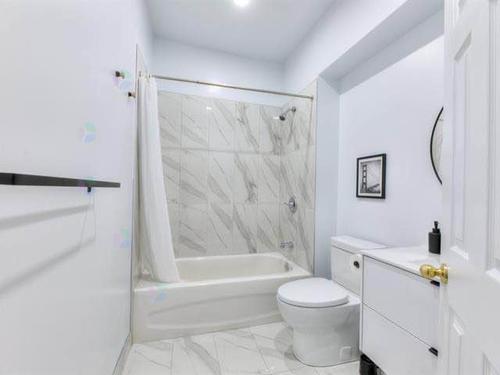 5 bedrooms apartment for rent in Montreal - Côte-des-Neiges–Notre-Dame-de-Grâce — photo 6