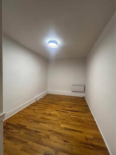 4 bedrooms apartment for rent in Montreal - Ville-Marie — photo 6
