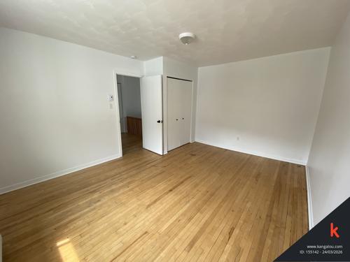 2 bedrooms apartment for rent in Sherbrooke — photo 11