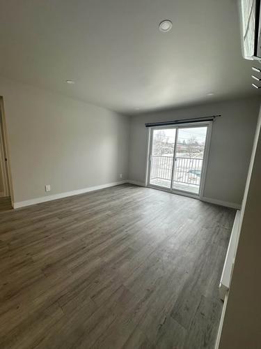 3 bedrooms apartment for rent in Sherbrooke — photo 3