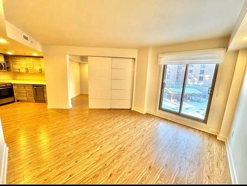 1 bedroom apartment for rent in Montreal - Saint-Laurent — photo 9