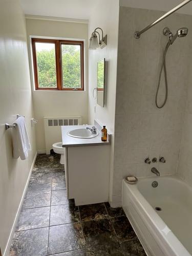 2 bedrooms apartment for rent in Sherbrooke — photo 6