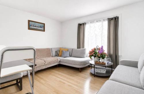 Appartement de 3 chambres à louer à Laval — photo 2