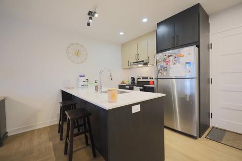Appartement de 2 chambres à louer à Longueuil — photo 2