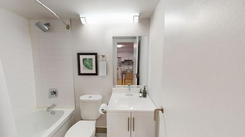 Studio for rent in Montreal - Côte-des-Neiges–Notre-Dame-de-Grâce — photo 4