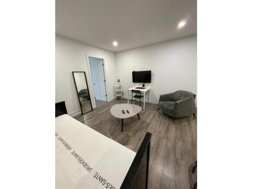1 bedroom apartment for rent in Montreal - Ville-Marie — photo 2