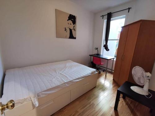 4 bedrooms apartment for rent in Montreal - Le Plateau-Mont-Royal — photo 4