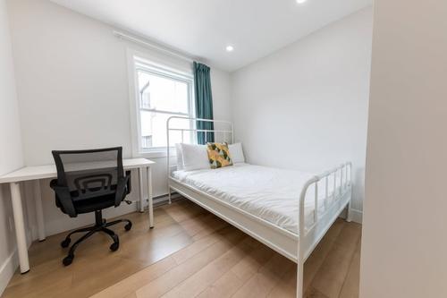 4 bedrooms apartment for rent in Montreal - Le Plateau-Mont-Royal — photo 12