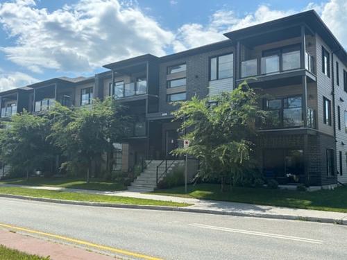 3 bedrooms apartment for rent in Sherbrooke — photo 10