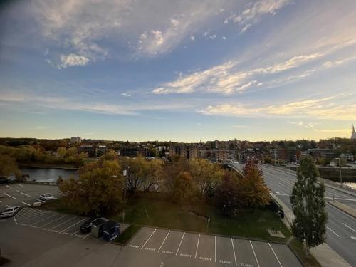 2 bedrooms apartment for rent in Sherbrooke — photo 7