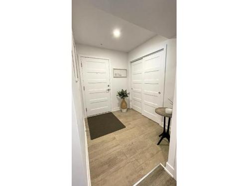 2 bedrooms apartment for rent in Laval — photo 8