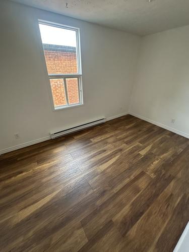 2 bedrooms apartment for rent in Sherbrooke — photo 3