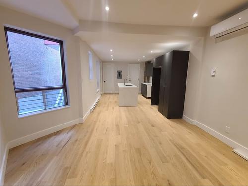 2 bedrooms apartment for rent in Montréal — photo 15