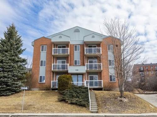 2 bedrooms apartment for rent in Sherbrooke — photo 9