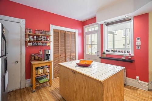 4 bedrooms apartment for rent in Montreal - Le Plateau-Mont-Royal — photo 8