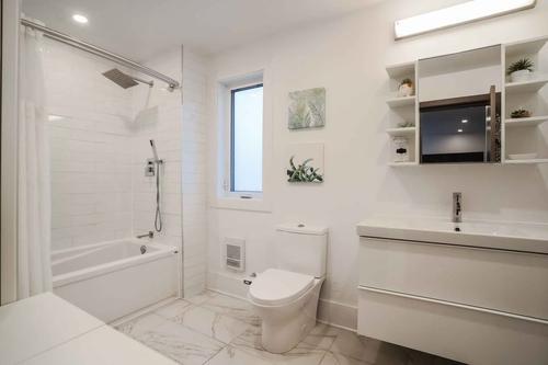 4 bedrooms apartment for rent in Laval — photo 7