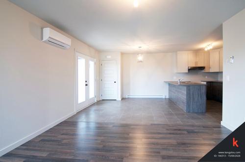 3 bedrooms apartment for rent in Sherbrooke — photo 2