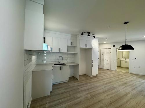 2 bedrooms apartment for rent in Sherbrooke — photo 2