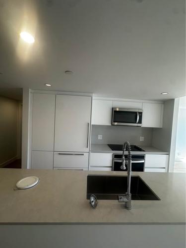 Appartement de 3 chambres à louer à Montreal - Ville-Marie — photo 2