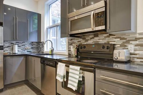 5 bedrooms apartment for rent in Montreal - Le Plateau-Mont-Royal — photo 11